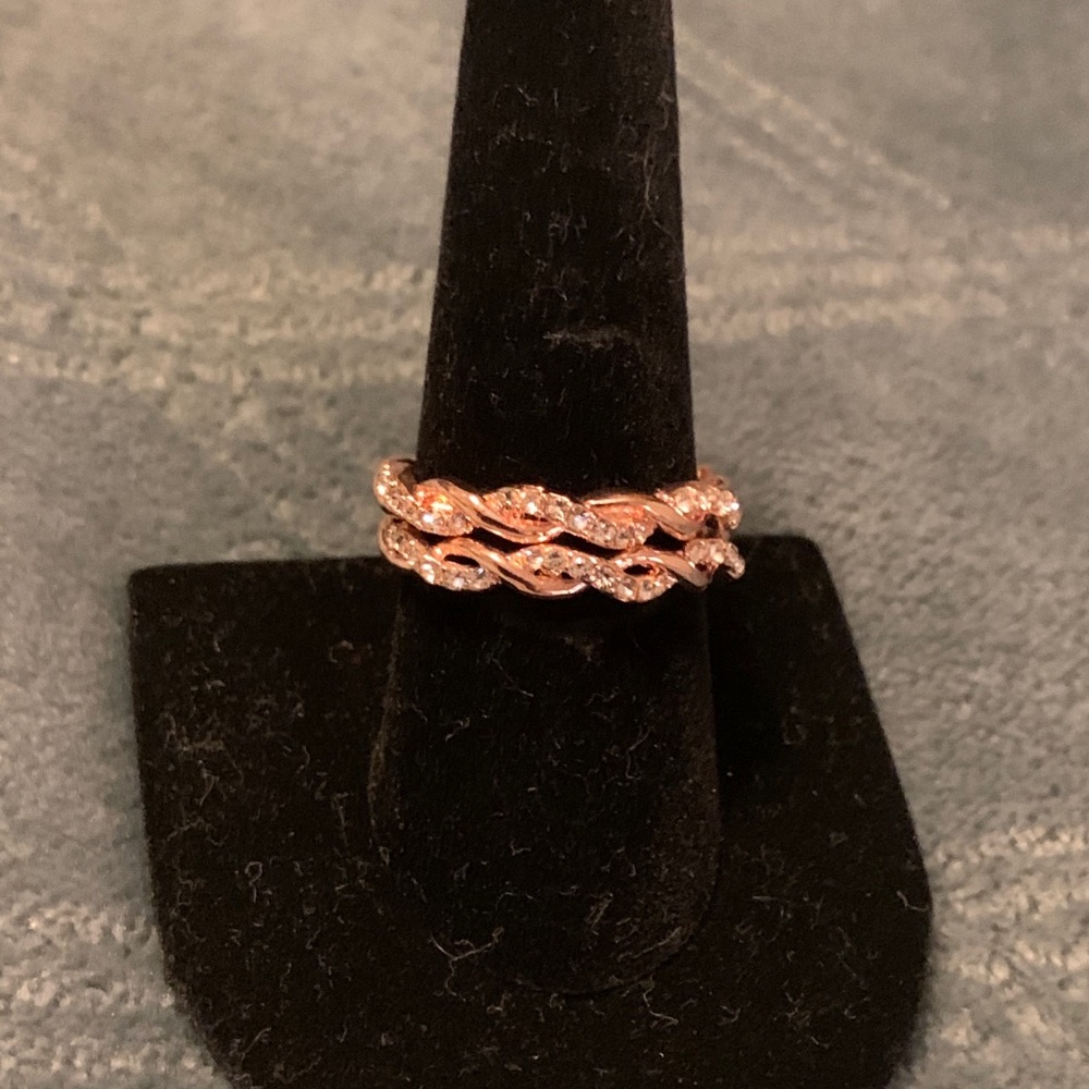 Ring - Picture 2 of 5